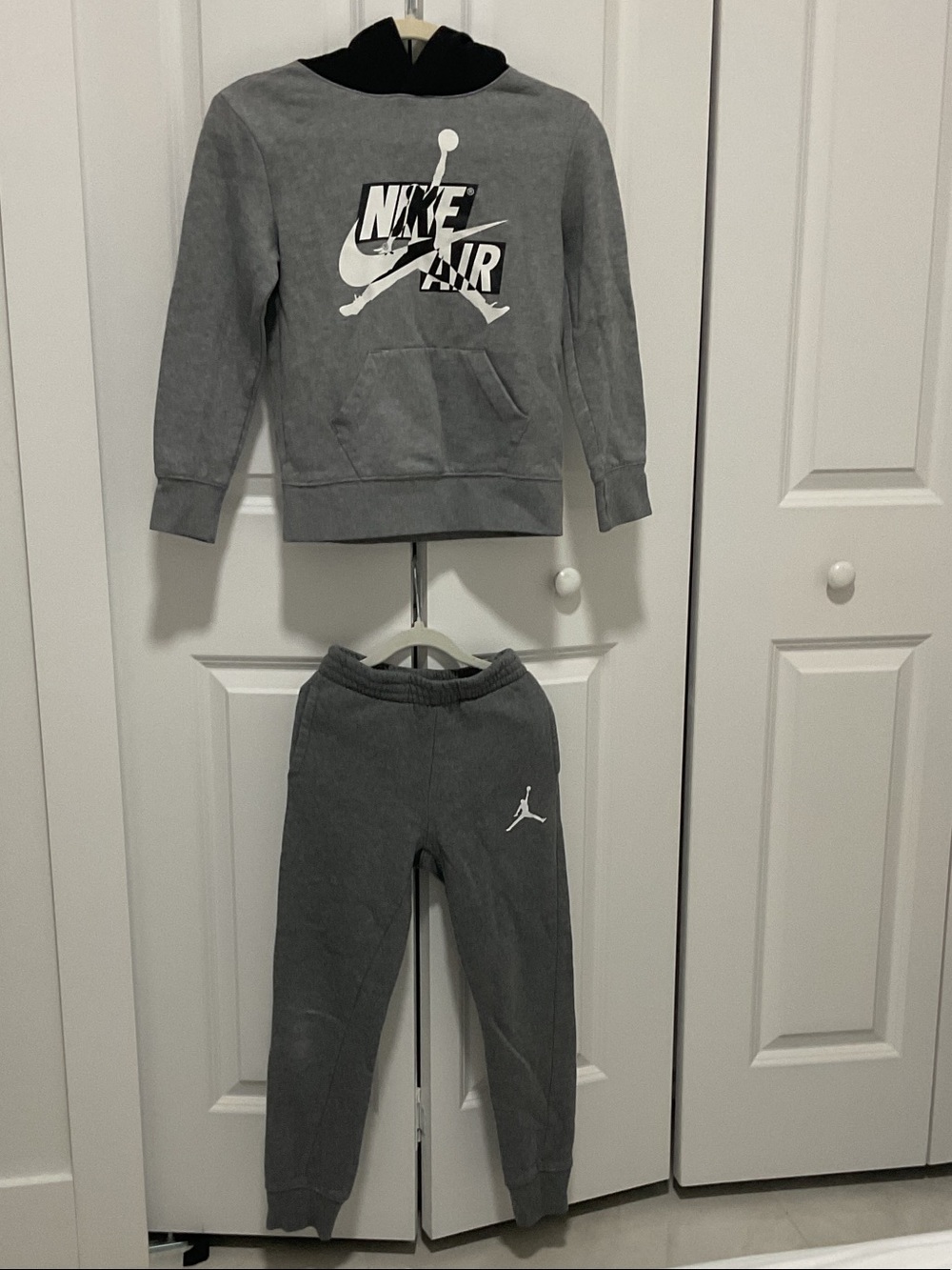 Jordan Kids Gray Hoodie & Joggers Set with Black Hood 8-10 Youth Size